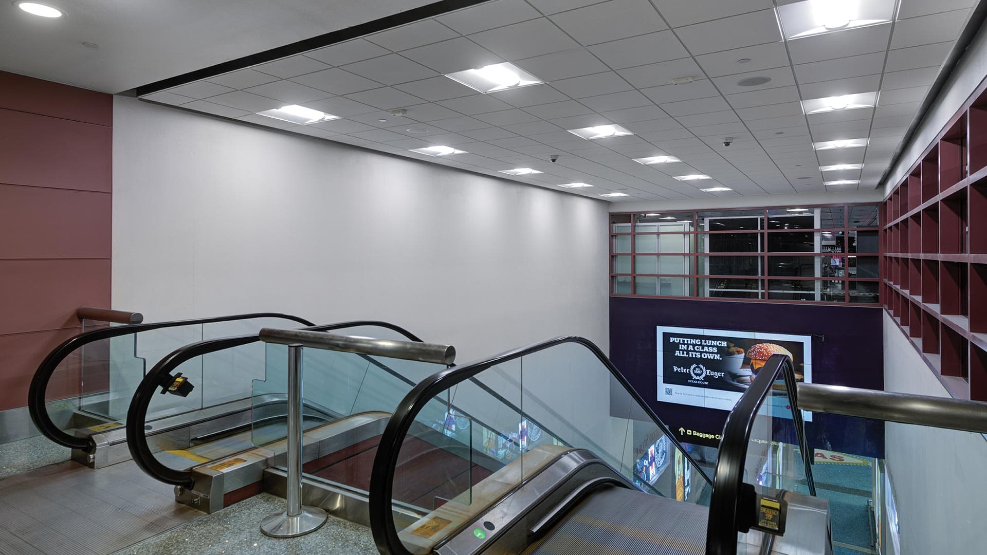 photo-gallery-transportation-harry-reid-international-airport-terminal1-02